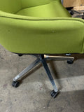 Vitra SOFTSHELL CHAIR AUF FÜNFSTERNFUSS Avocado