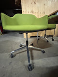 Vitra SOFTSHELL CHAIR AUF FÜNFSTERNFUSS Avocado